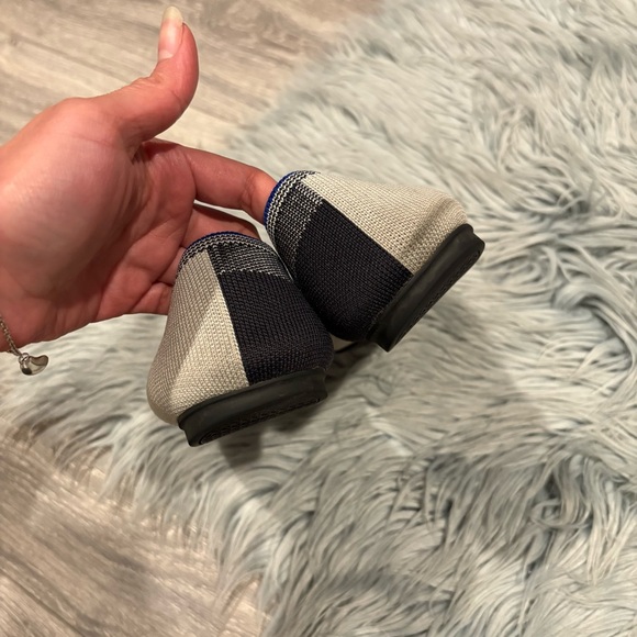 Rothy’s the flat round captoe plaid check in black grey white knit - 9 - Picture 6 of 11